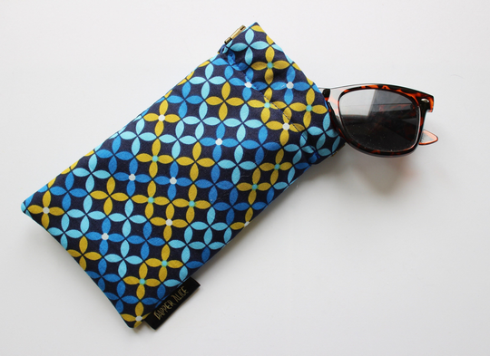 Geometric Floral Sunglasses Case. Retro, Mid Century Modern 60S Style Flower Glasses Pouch. Large, Soft, Padded Summer Accessory