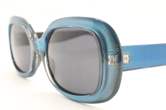 Y2K Vintage Square Aqua Marine Sunglasses. Womens Psychedelic Mod 60S Style Frame With High Lustre Pearlised Finish. 2000S Unused Nos
