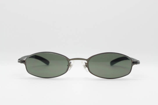 Carven Of Paris 90S Vintage Micro Sunglasses Made in France. Tiny Oval Gunmetal Flat Frame With Green Lenses. Unused Nos