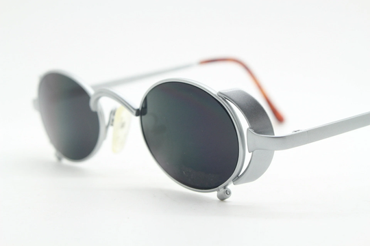Sammi Nippon 90S Vintage Oval Micro Sunglasses Model Tk-03S Made in Japan. Satin Silver Metal Frame With Side Blinkers. Steampunk Goggle Nos