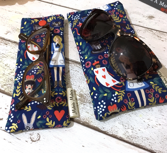 Alice in Wonderland Glasses Case, Unique Sunglasses Pouch, Cushioned Specs Bag, Metallic Gold Accessories, Bookish Gift For Her