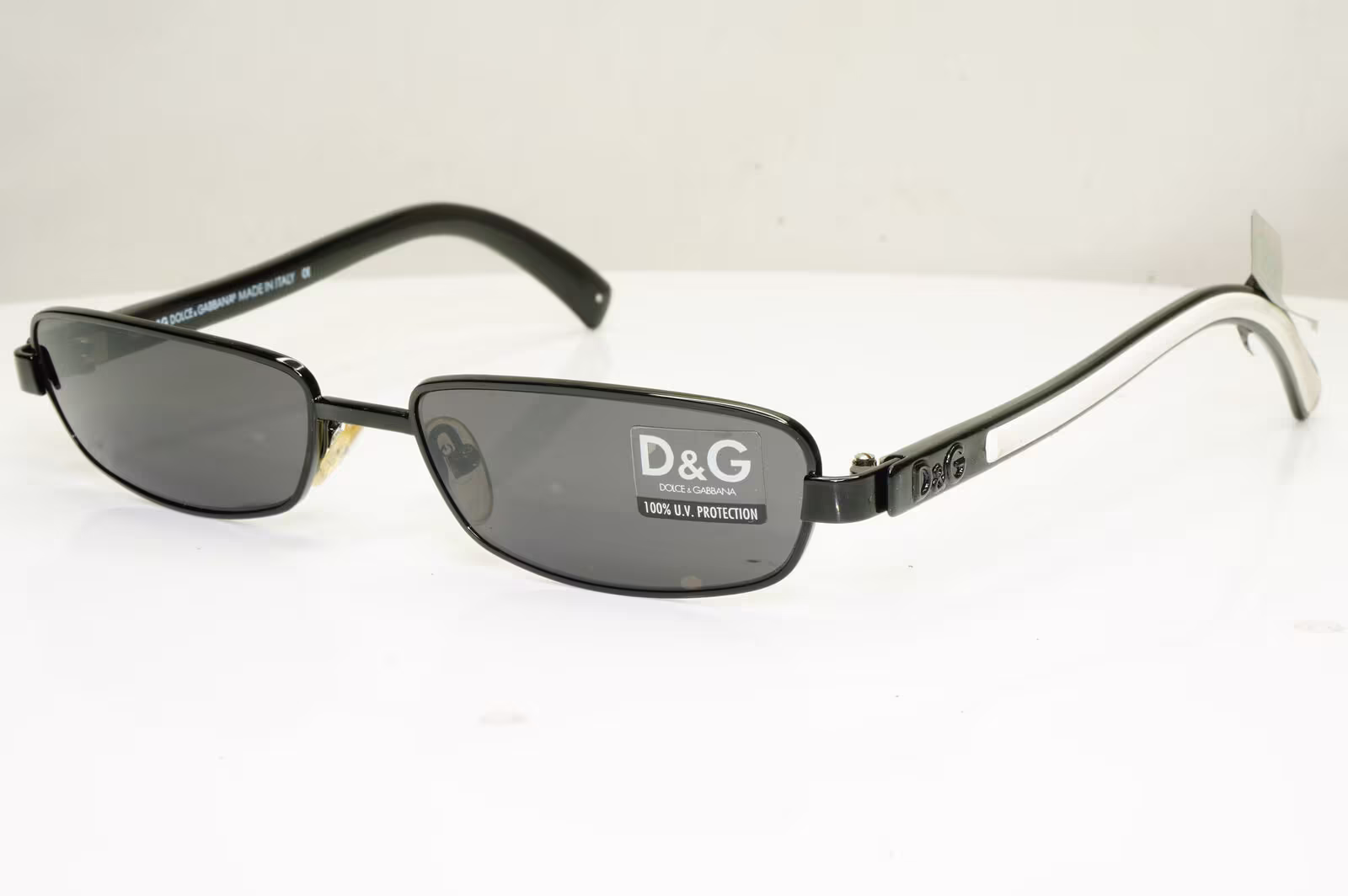 Authentic Dolce Gabbana Mens Vintage Sunglasses White Dg 2068 715 30780