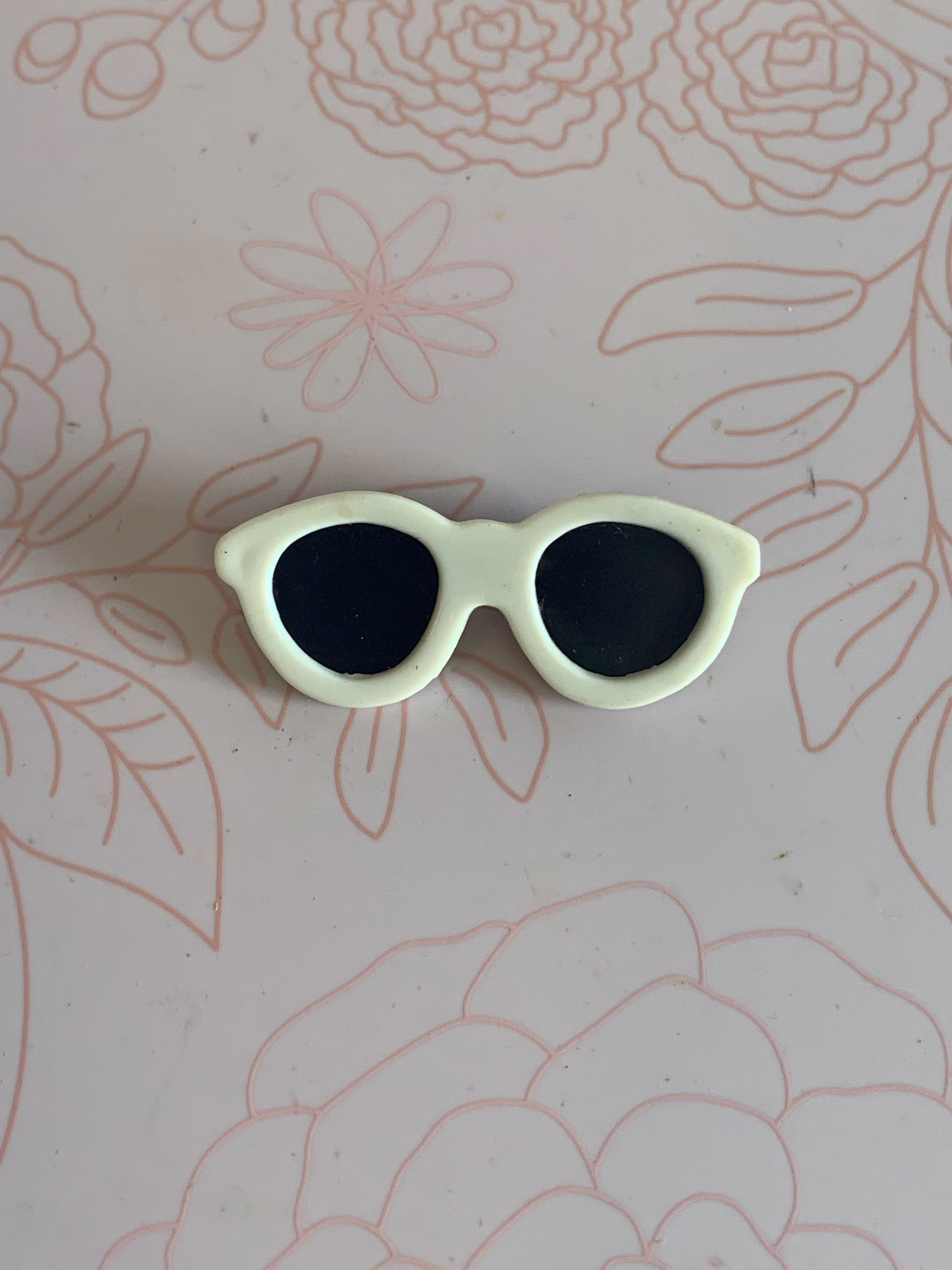 Vintage 80S Plastic Sunglasses Pin, Charm Inspired Jewelry, Pin