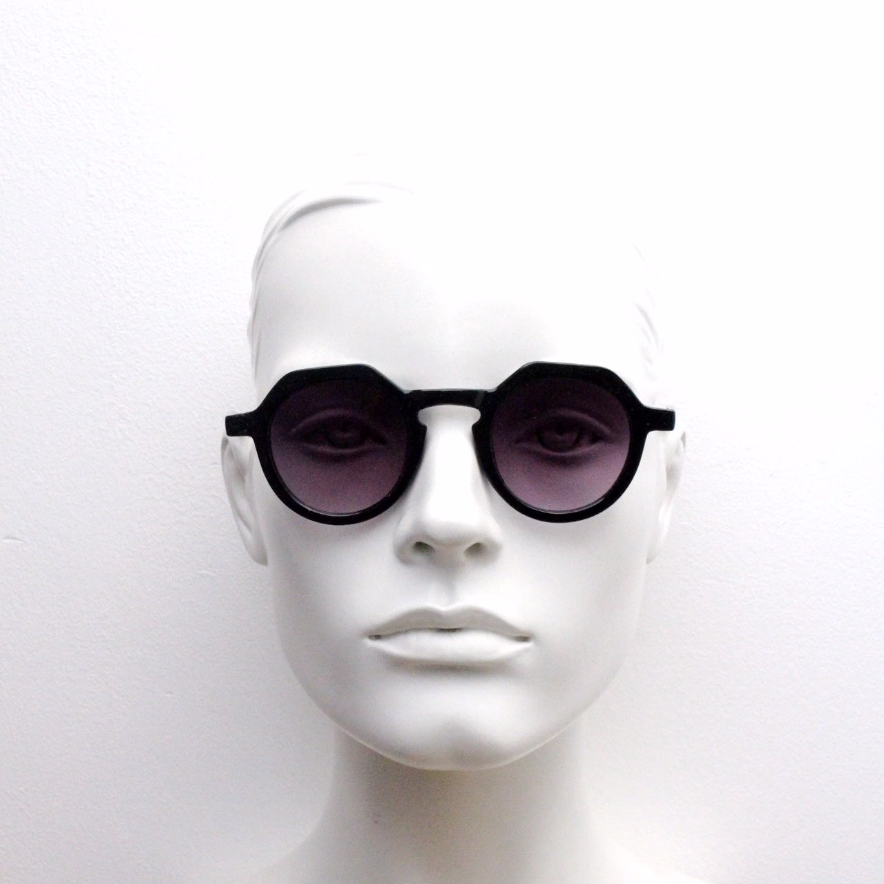 Vintage Round Flat Top Sunglasses. 30S, 40S Style Frame in Black Gloss With Graduating Lenses. Unused Nos