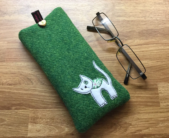 Kitty Cat Glasses Case, Green Harris Tweed Specs Sunglasses Embroidered Lover, Mum, Crazy Lady