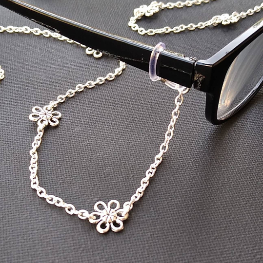 Flower Eyeglass Chain ~ Lazy Daisy Glasses Reading Lanyard Spectacle Holder Silver Charm Retainer Cwtchusstore