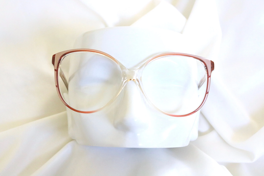 Rounded Rouge Frames