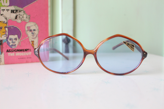 1960S 1970S Hexagon Mod Girl Sunglasses....groovy. Blue. Retro. Hipster. Festival. Shades. Party Glasses. Disco. Twiggy. Mod Sunglasses. Big