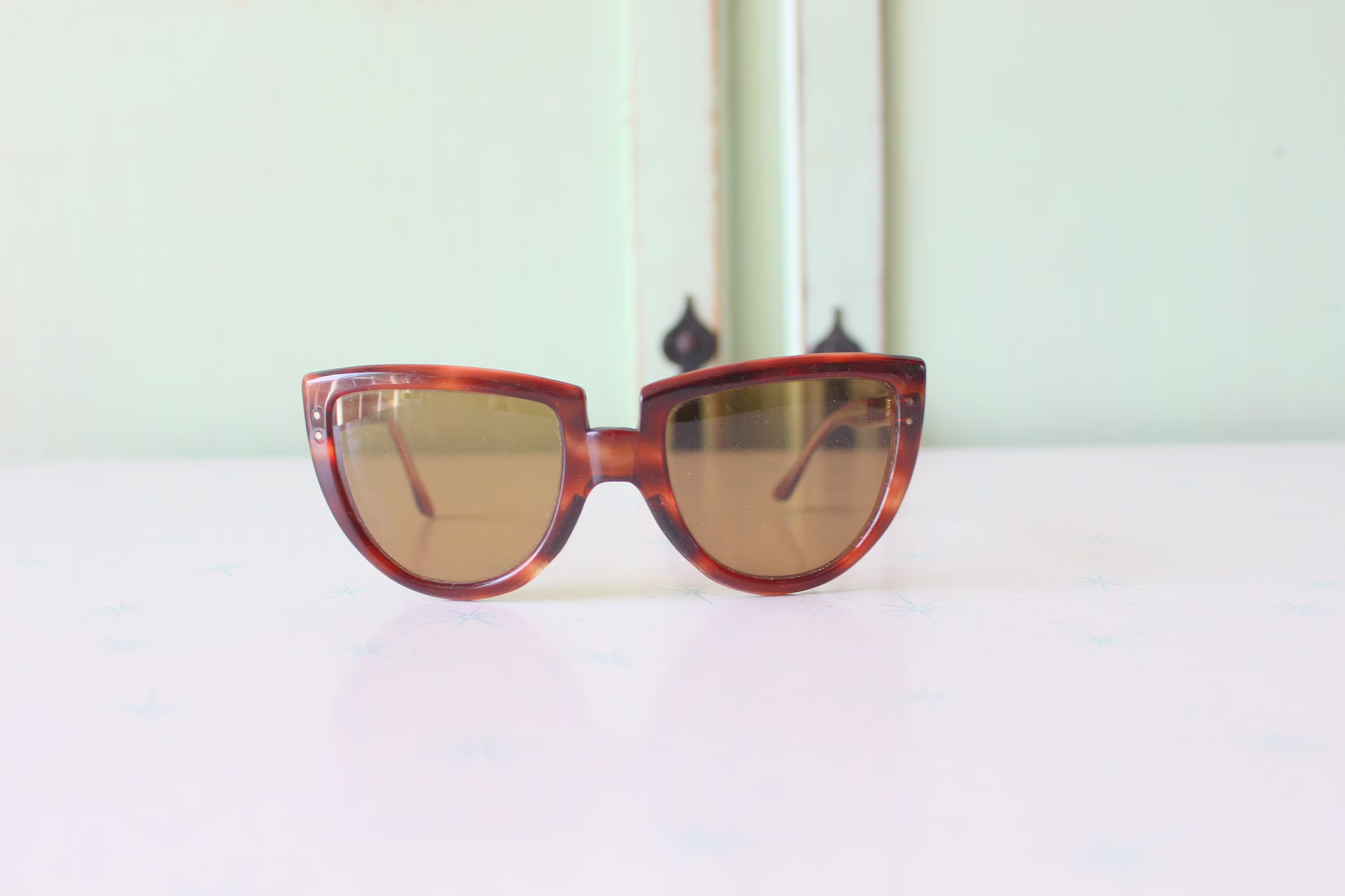 1960S 1970S Leopard Sunglassesgroovy. France. Retro. Hipster. Festival. Shades. Party Glasses. Disco. Twiggy. Mod Sunglasses. Big