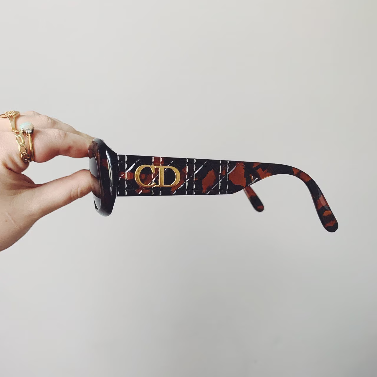 Vintage Christian Dior Brown Tortoise Shell Oval Sunglasses With Gold Monogram Cd Logo On Arms Y2K 90S 00S