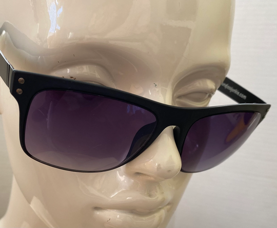 Black Sunglasses Unisex - Vintage Sunnies Classic Style -Uv Protection Unworn Vintage Deadstock