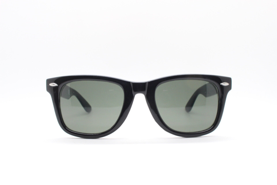 90S Vintage Wayfarer Style Sunglasses. All Time Classic Design in Quality Materials & Finish. Made Italy. Bnwt. Nos