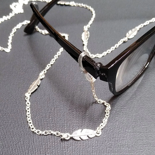 Feathers Eyeglass Chain ~ Shades Of Hiawatha Reading Glasses Lanyard Spectacle Holder Silver Charm Retainer Free Shipping