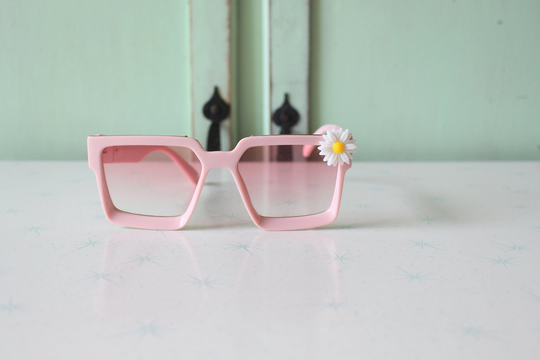 The Pink Floral Hippie Sunglasses....handmade. Custom. Retro. Shades. Hipster. Kitsch. Summer. Party. Kooky. Twiggy. Mod. Costume