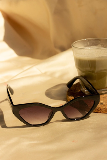 Black Thick Diamond Frame Sunglasses