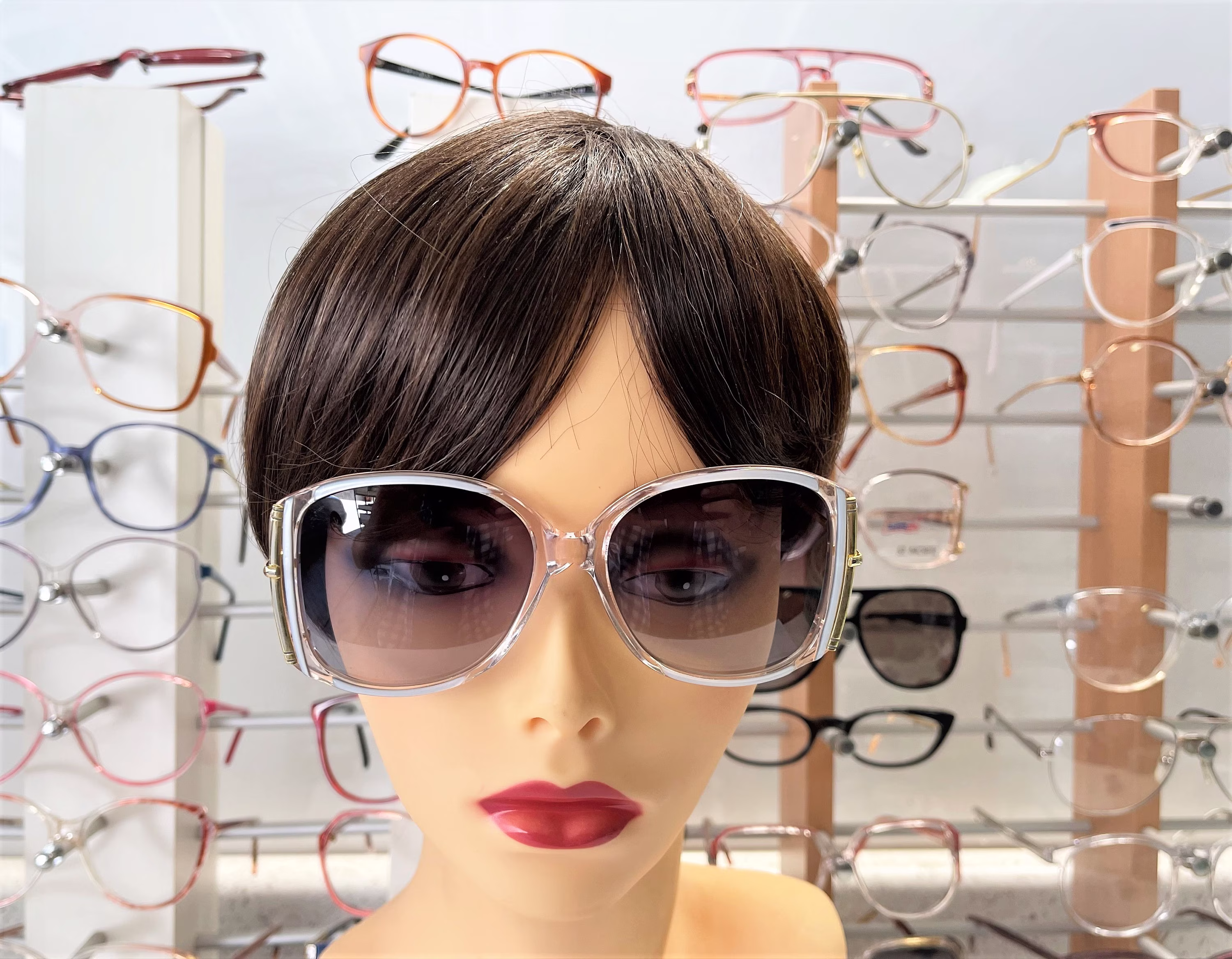 Vintage 80S Womens Sunglasses Style Sp-21 -Your Choice Of Two Different Frame Colors With Custom Made Sky Blue Or Gray Gradient Lenses