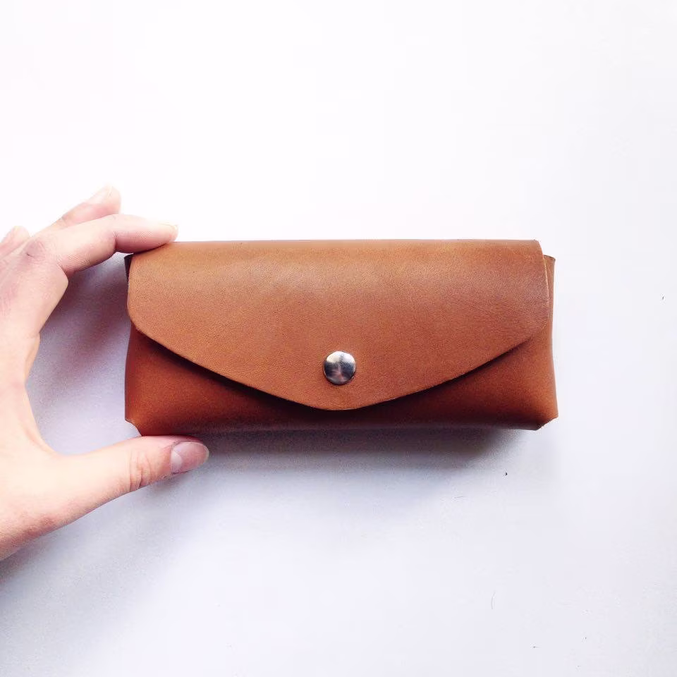 Glasses Case/Léonny Cha Brown Leather Glasses