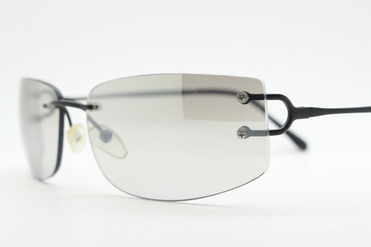 Y2K Vintage Wraparound Sunglasses. Low Profile Frameless Design in Black Matt Finish With Light Tone Graduated Mirror Lenses. 2000's. Nos