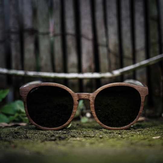 Wooden Round Sunglasses, Walnut Wood Sunglasses, Woman Wooden Sunglasses Polarised, Engraved Personalised