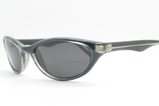 90S Vintage Cat Eye Sunglasses. Slim Curved Frame Womens Cateyes. Y2K Catseye. 2000's. Unused Nos