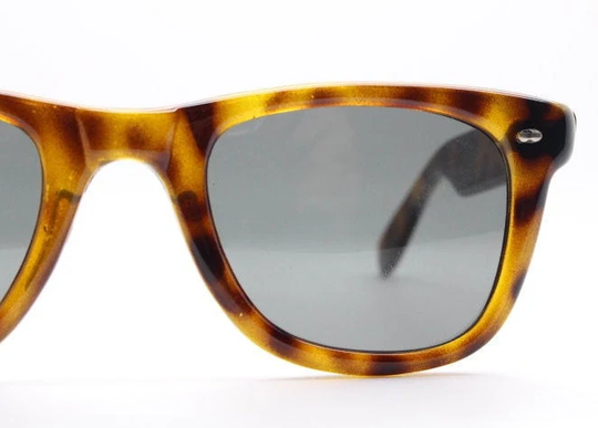 90S Vintage Wayfarer Style Sunglasses. All Time Classic 40S 50S Design in Quality Honey Tortoise Materials & Finish. Unused Nos