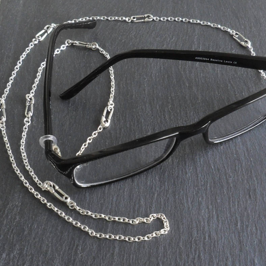 God Save The Queen Safety Pin Charm Eyeglass Chain Lanyard Silver Plate Charm Reading Glasses Necklace Eyewear Accessory Cwtchus