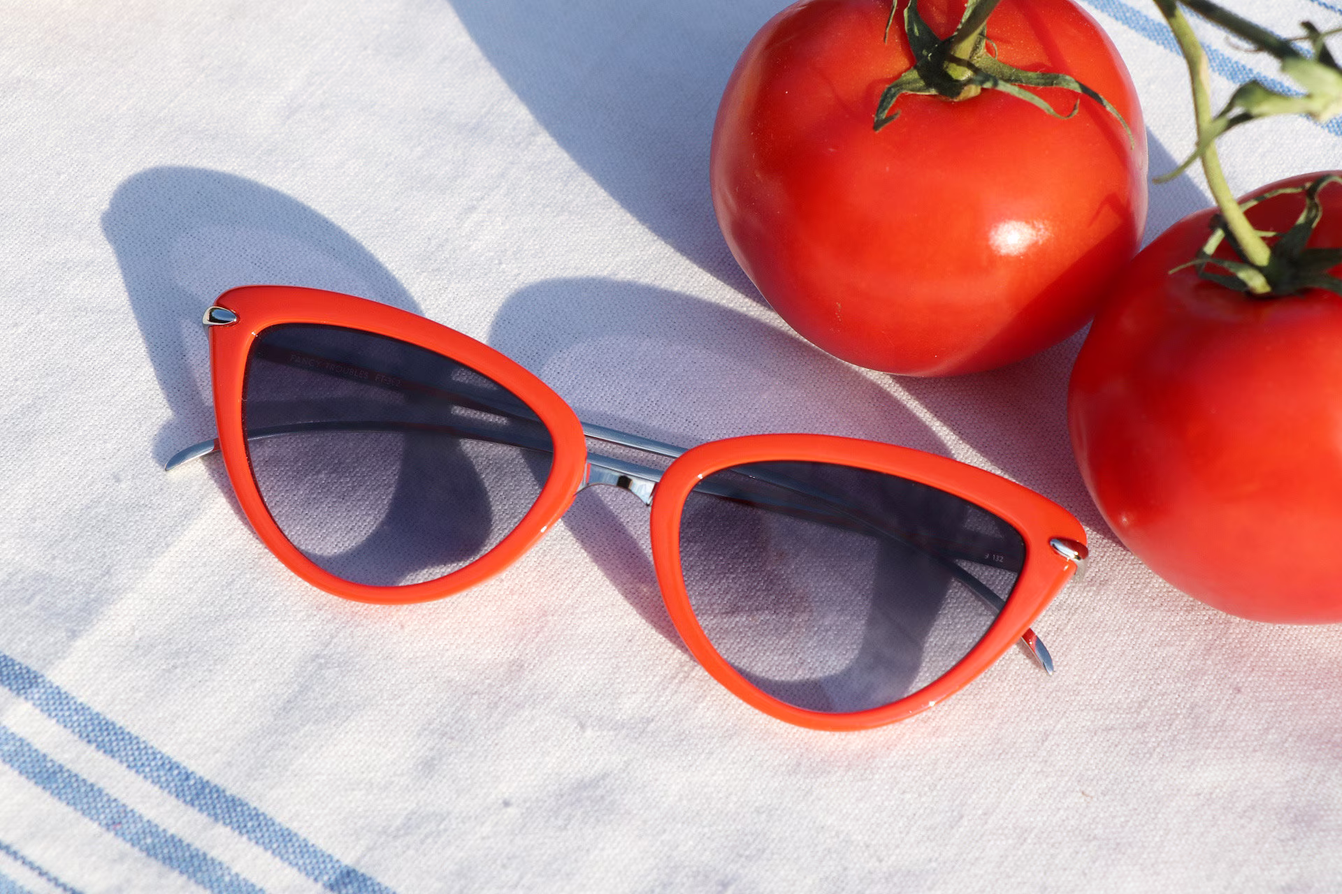 Red Cat Eye Sunglasses | Retro 1950's 50's Glasses