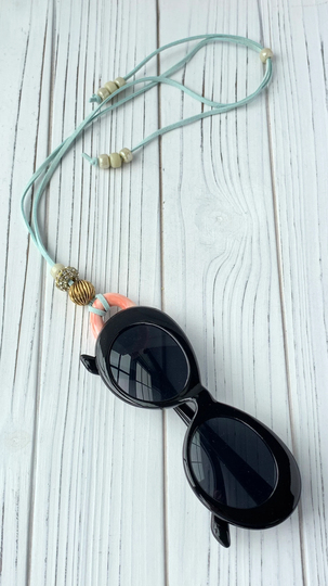 Lenora Dame Coastal Sunglasses Catcher/Eyeglasses Catcher - Stocking Stuffer Secret Santa Coworker & Teacher Gift