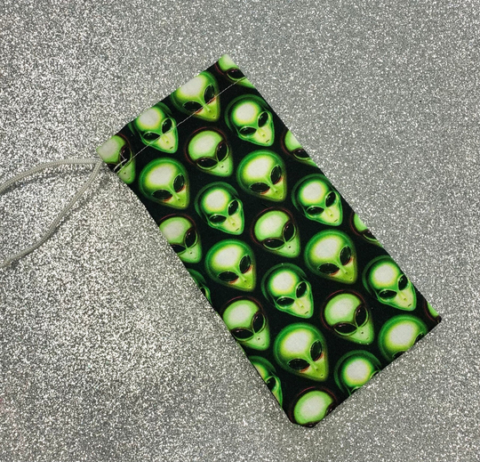 Sale 90S Alien Head Drawstring Sunglass Pouch