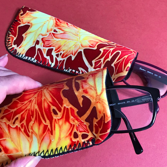 Soft Fabric Glasses Case - Slip On Pocket Spectacles Handbag Reading Pouch Washable Protective Cover Canadian Maple Leaf