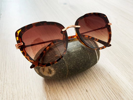 Brand New Oversize Cat Eyes Unisex Celebrity Sunglasses