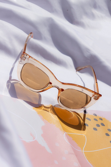 Transparent Beige Dish Cat Eye Sunglasses