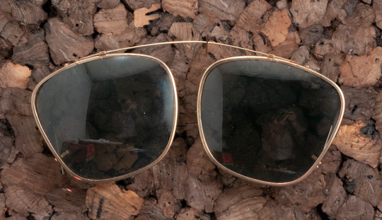 Goldtoned Folding Clip On Sunglasses. Mid Century, Squared Lenses. Green