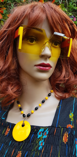 Fabulous Vintage Style Oversize Square Rimless Yellow & Red Sunglasses