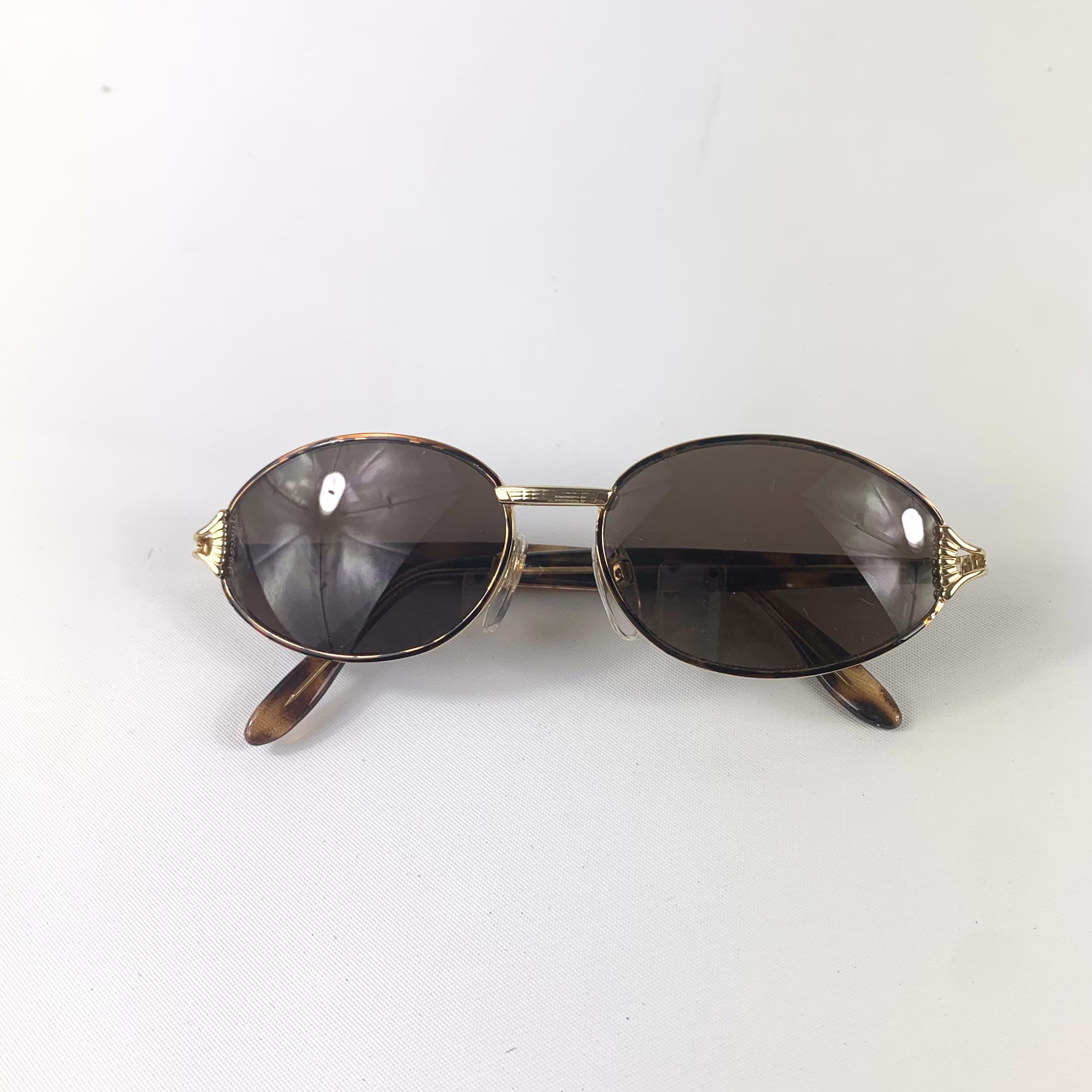 90S Vintage Narrow Oval Wire Frame Sunglasses Gold Tortoiseshell