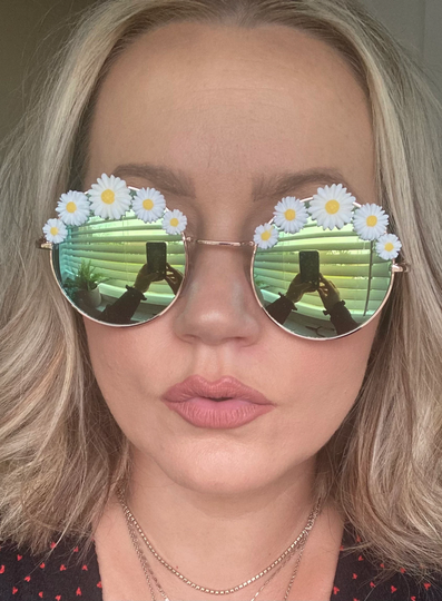 Adult Round Daisy Sunglasses