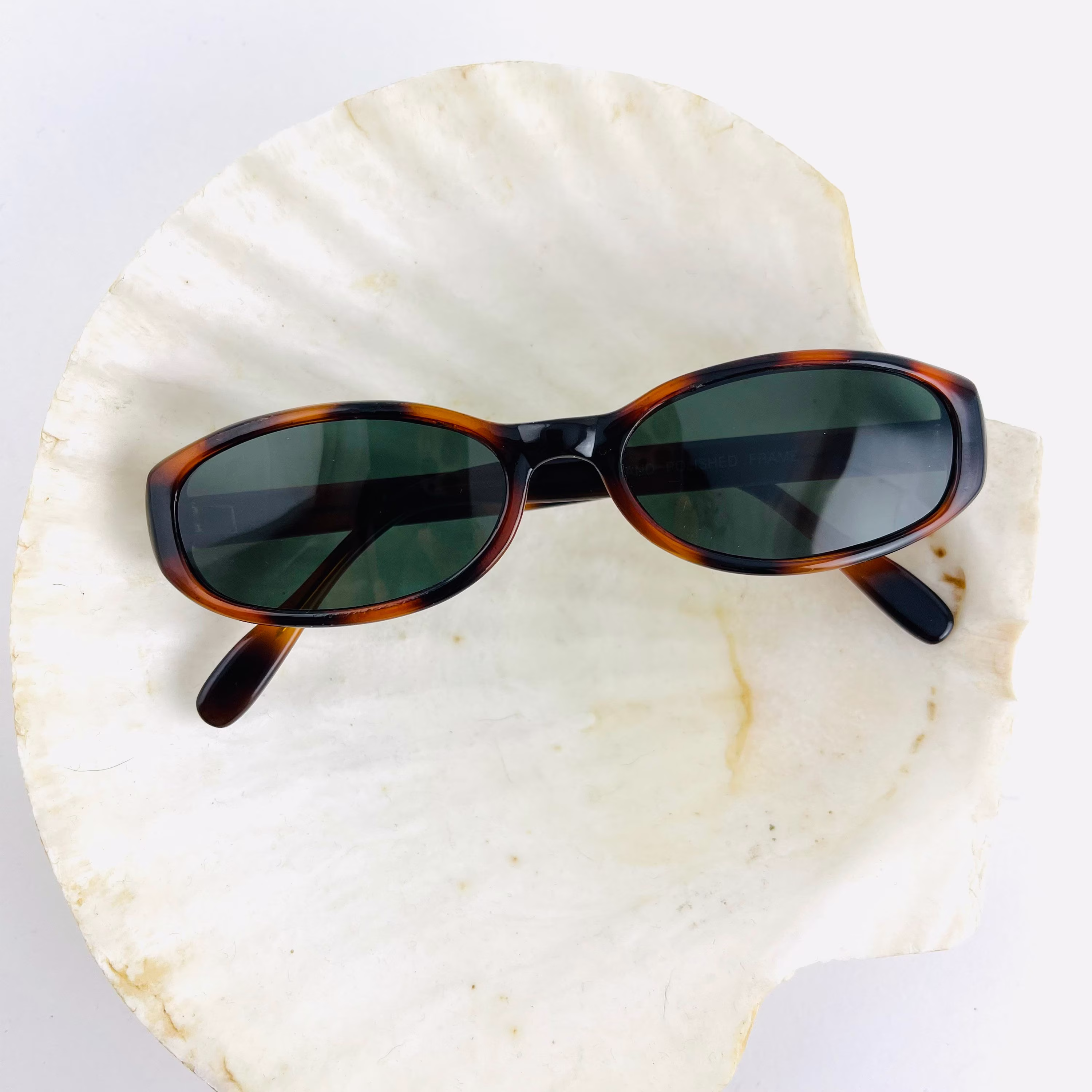 Authentic Vintage 90S Slim Tortoise Oval Sunglasses