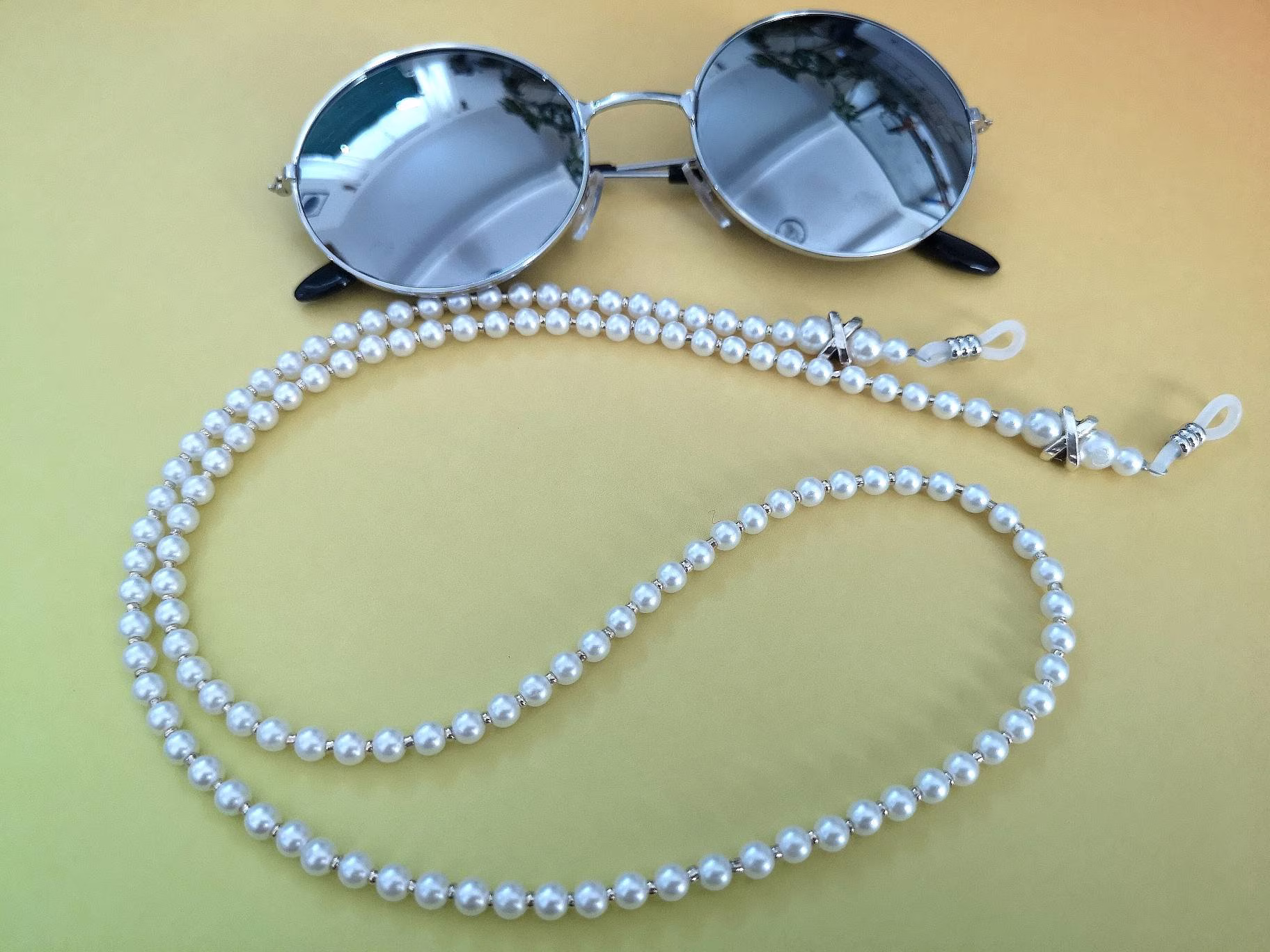 Chunky White Pearl Beaded Sunglasses Chain