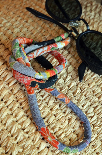 Chirimen Cord Eyeglass Holder Gray
