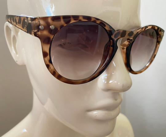 Tortoiseshell Sunglasses - Retro Classic Round Lens Sunnies -Brown Black Adult Size Unworn Vintage Deadstock Uv Protection