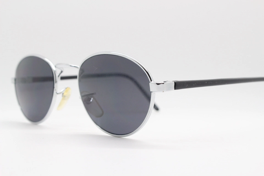 90S Metal Oval Vintage Sunglasses. Crisp Chrome Silver 60S Style Frame With Black Arms & Lenses. Unused Nos