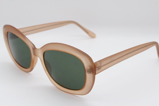 90S Vintage Peach Sunglasses. Womens Frosted 60S Mod Style Frame With Green Lenses. Nos. Bnwt Y2K