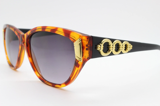 90S Vintage Women's Cat Eye Sunglasses. Honey Tortoise Frame With Black Contrasting Arms & Obnoxious Metal Chain Links