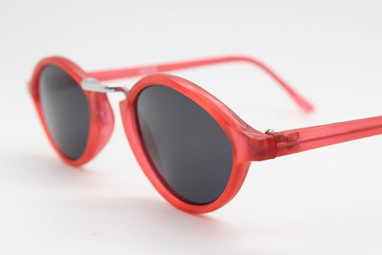 90S Vintage Oval Sunglasses. Dramatic Red Frosted 20S 30S Style Frame With Contrasting Black Lenses. Bnwt. Unused Nos