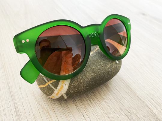 Retro Style Bold Frame Round Shape Celebrity Ladies Fashion Sunglasses