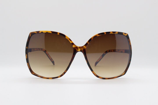 Y2K Vintage Square Oversized Womens 70S Style Sunglasses in Tortoise Slim Frame With Amber Lenses. 2000S Nos