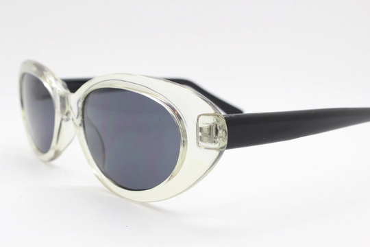 90S Vintage Cat Eye Two Tone Sunglasses. 60S Style Transparent Oval Cateye Frame With Black Arms & Lenses. Unused Nos