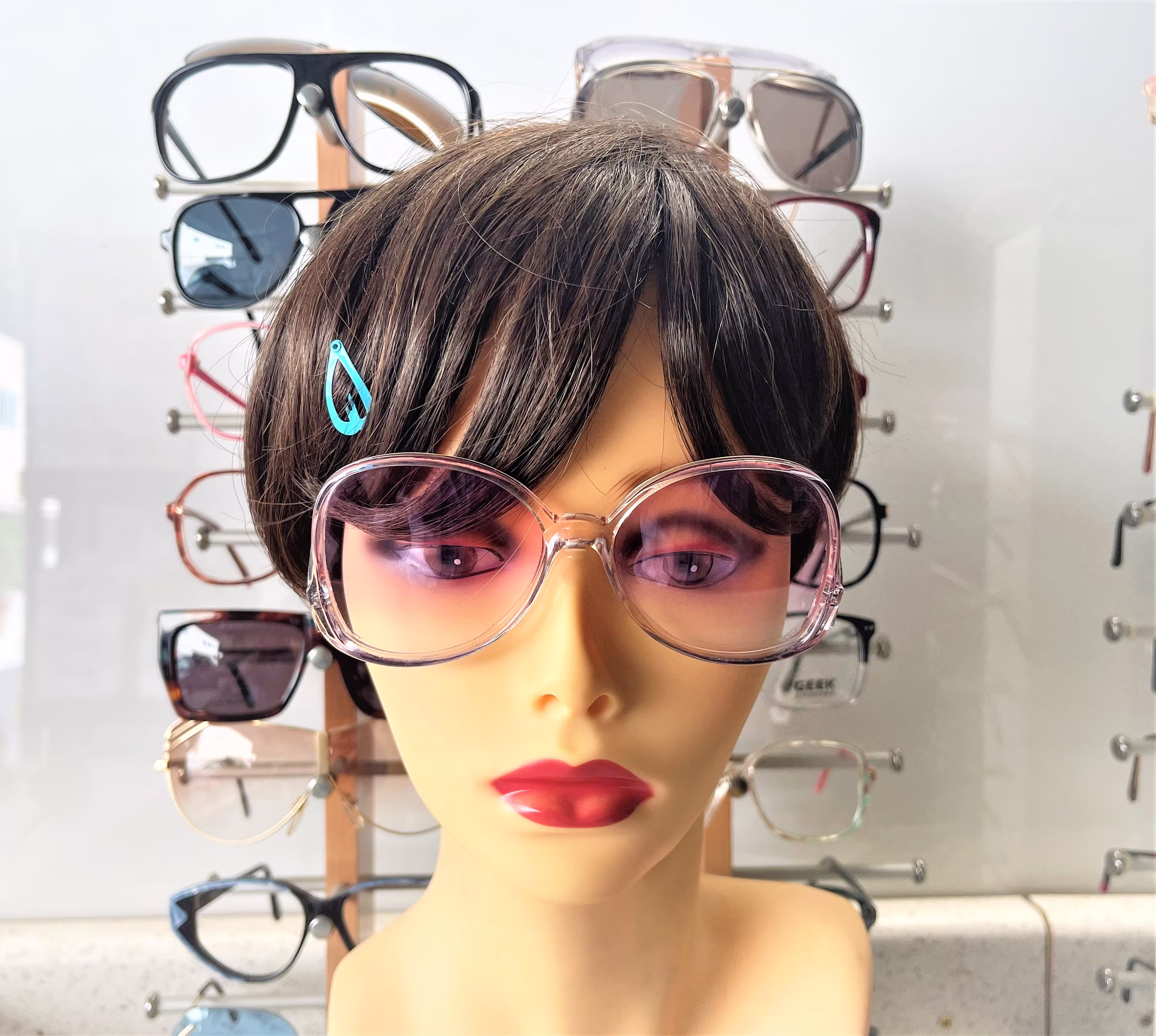 Vintage 1980S Womens Drop-Arm Sunglasses With Custom Made Gradient Lenses Uv 400% Protection. Model Marlene Size 54-18-140 Or 56-18-140