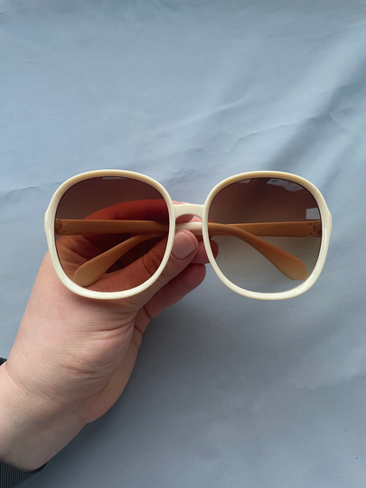 Large Cream & Tan Sunglasses | Vintage Paris Hilton Style 2000S Sunglasses| Oversized Hippie Glamour Sunnies