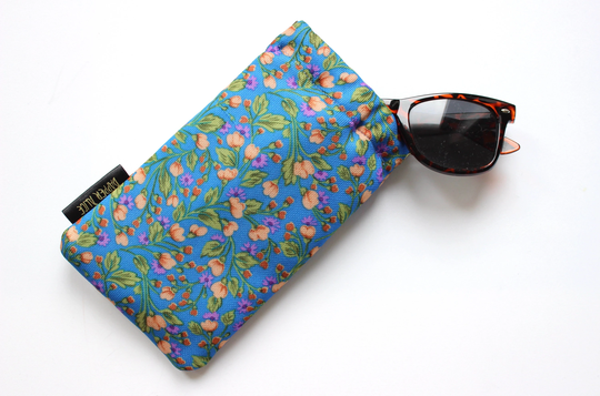 Vintage 60S Ditsy Floral Sunglasses Case. Pretty Flower Power Crimplene Padded Glasses Pouch. Retro, Upcycled Travel Accessory Or Gift